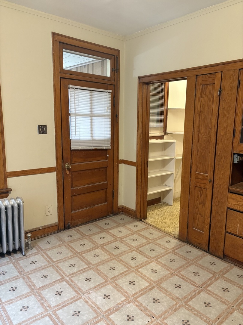 7036 S Artesian Avenue, Chicago, IL 60629