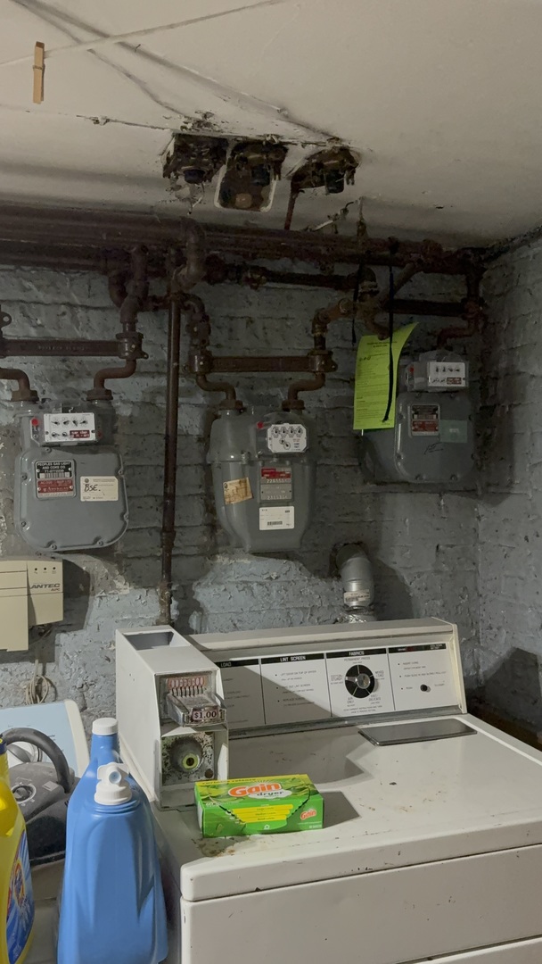 7036 S Artesian Avenue, Chicago, IL 60629