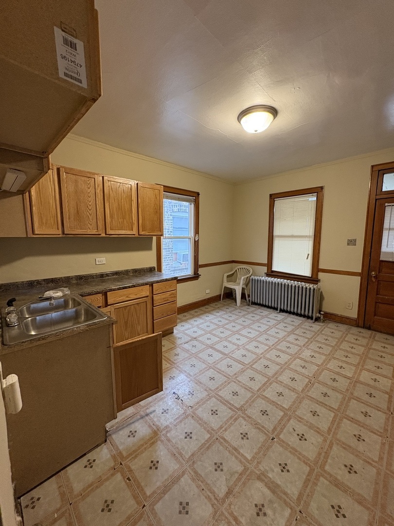 7036 S Artesian Avenue, Chicago, IL 60629