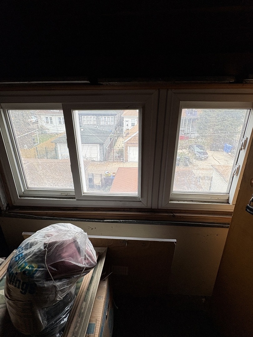 7036 S Artesian Avenue, Chicago, IL 60629