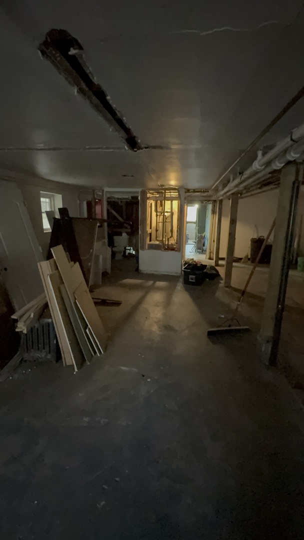 7036 S Artesian Avenue, Chicago, IL 60629