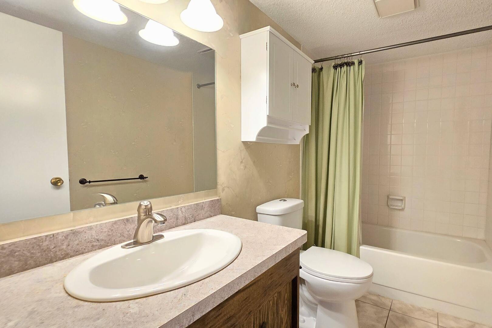 690 Chandler Road #207, Gurnee, IL 60031