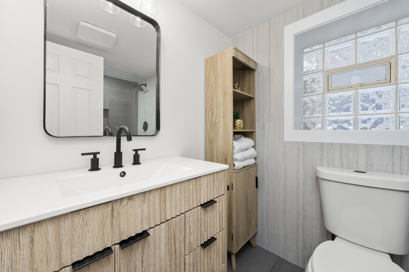 3107 W Flournoy Street, Chicago, IL 60612