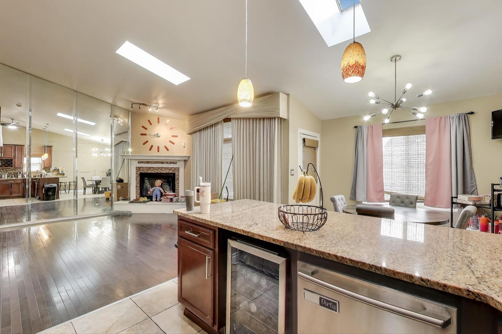 3015 140th Place, Blue Island, IL 60406