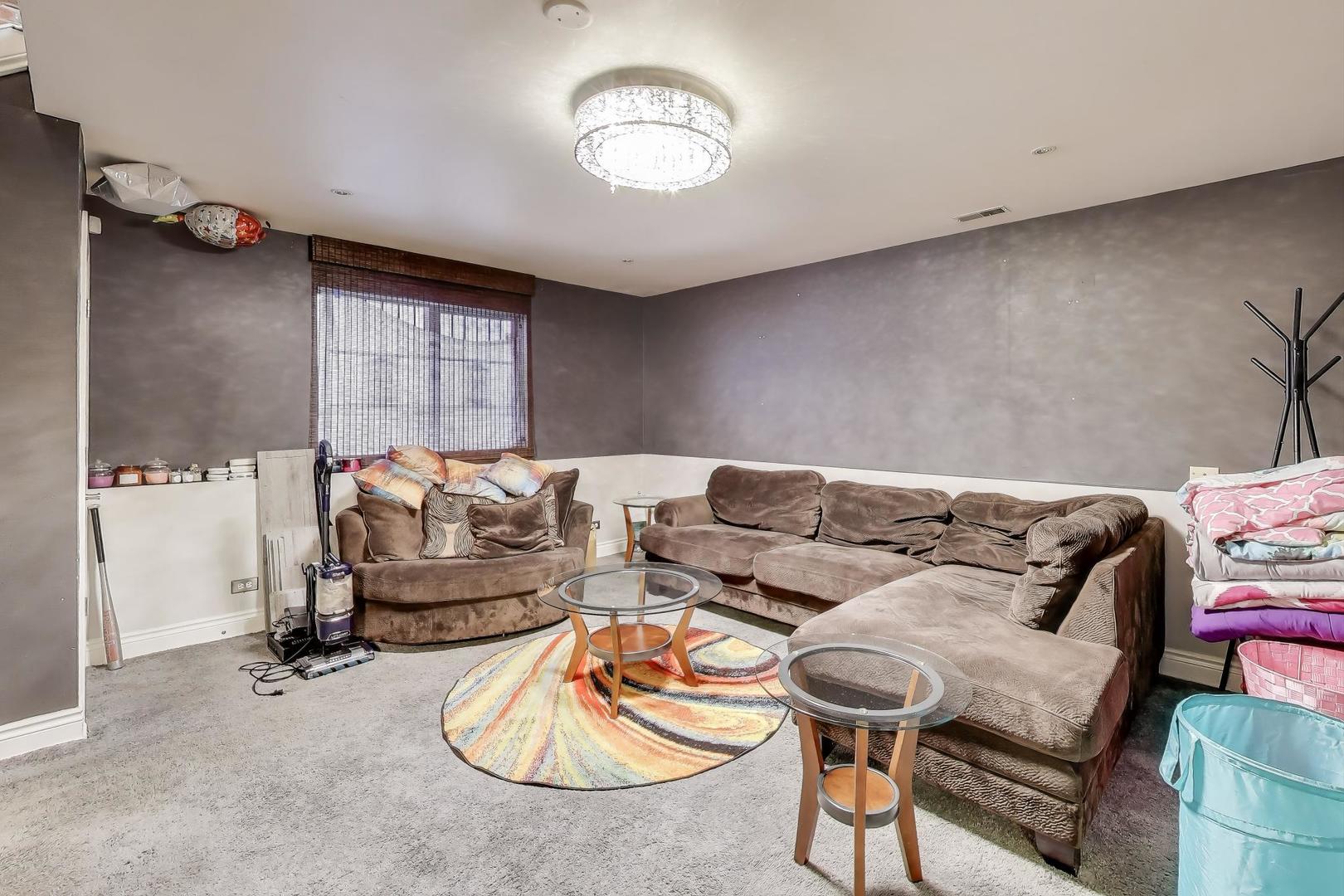 3015 140th Place, Blue Island, IL 60406