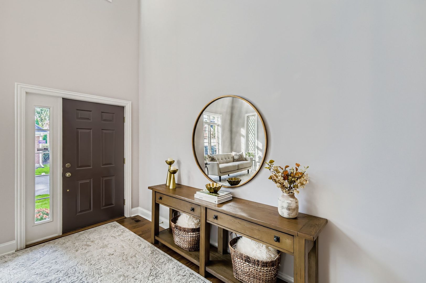 28 Windsor Drive, Elmhurst, IL 60126