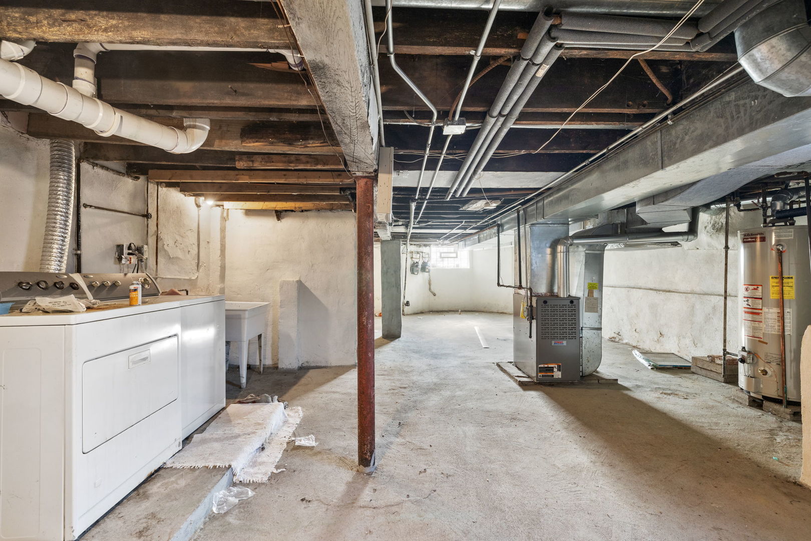 750 E 69th Place, Chicago, IL 60637