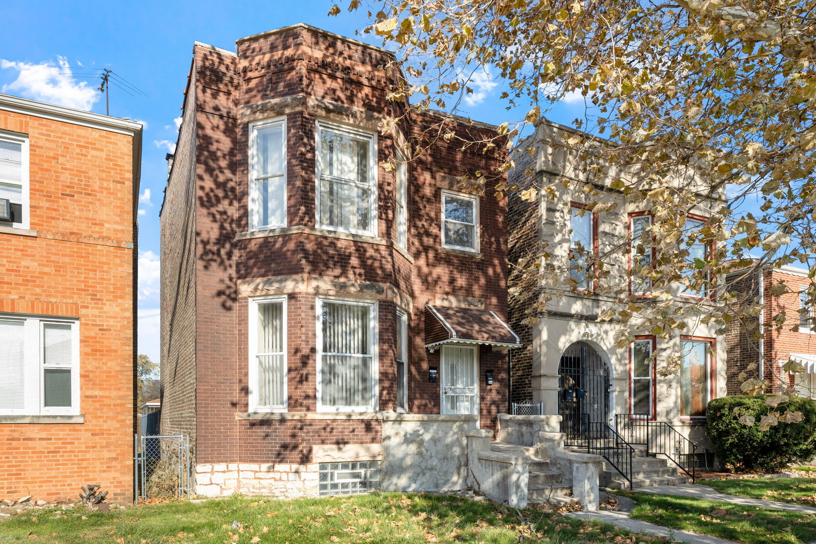 750 E 69th Place, Chicago, IL 60637