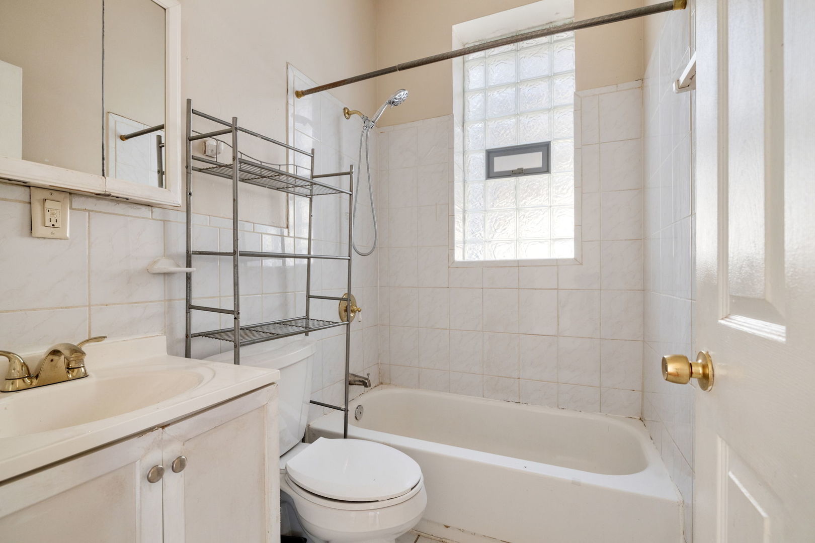 750 E 69th Place, Chicago, IL 60637