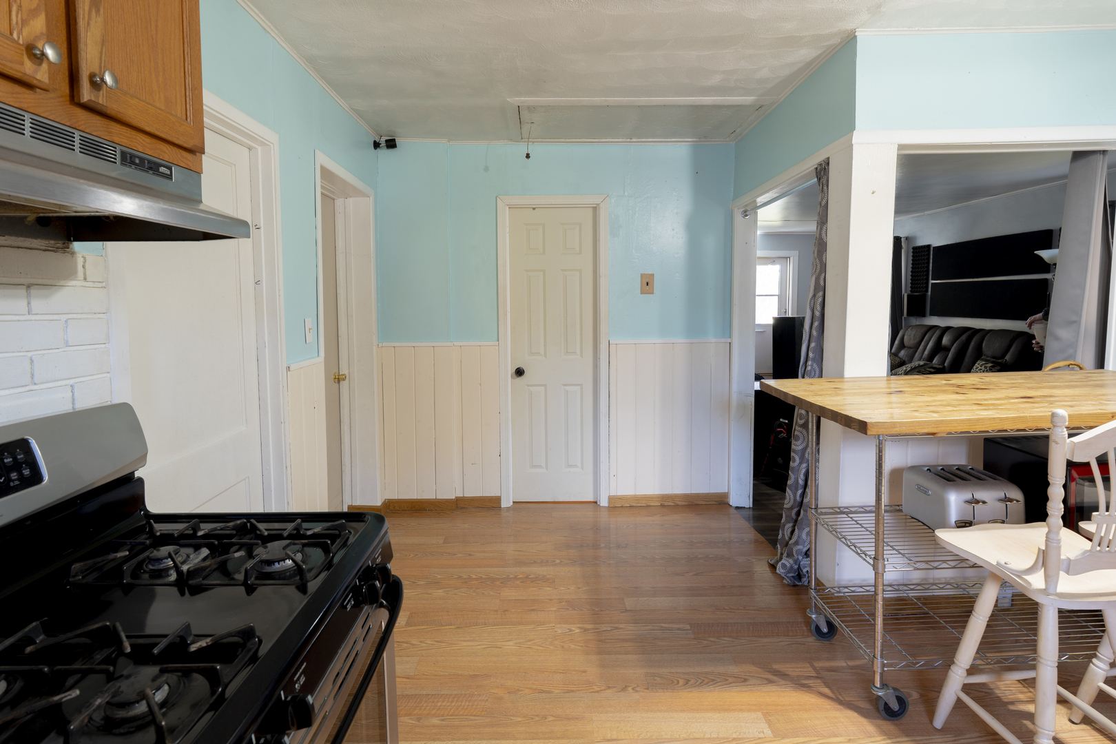 1225 S Lawler Avenue, Lombard, IL 60148