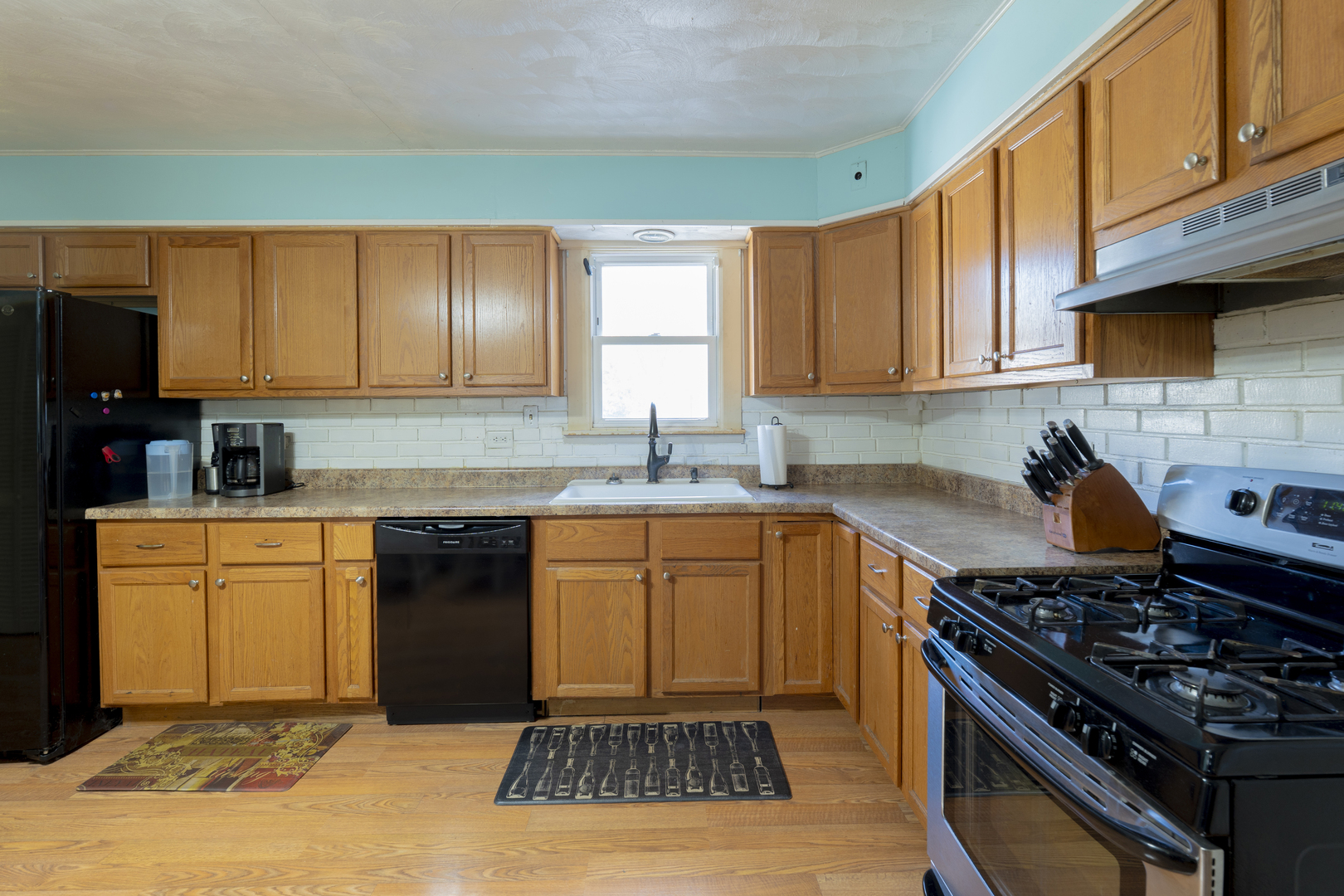 1225 S Lawler Avenue, Lombard, IL 60148