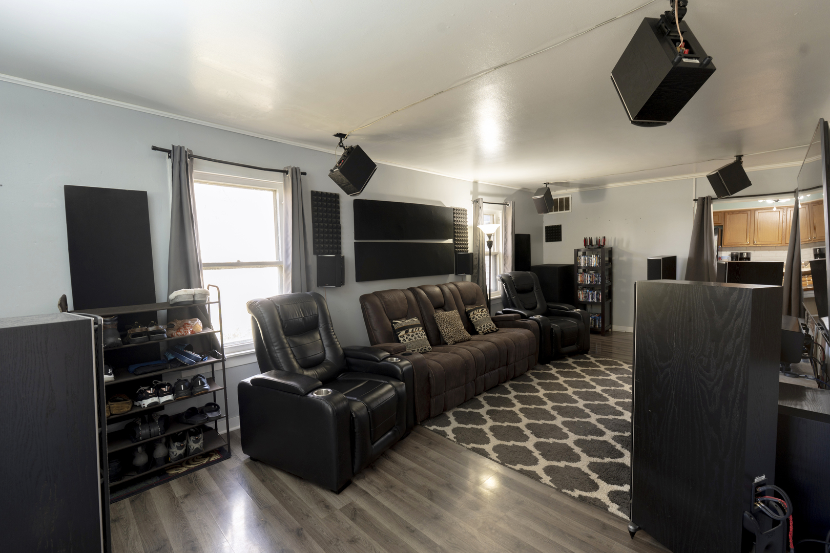 1225 S Lawler Avenue, Lombard, IL 60148