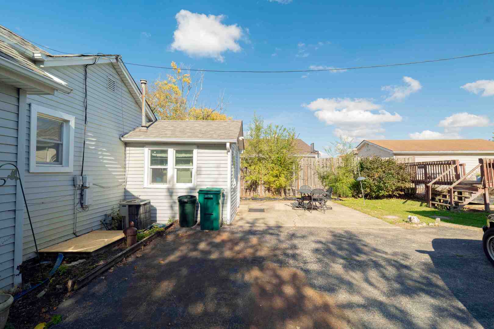 1225 S Lawler Avenue, Lombard, IL 60148