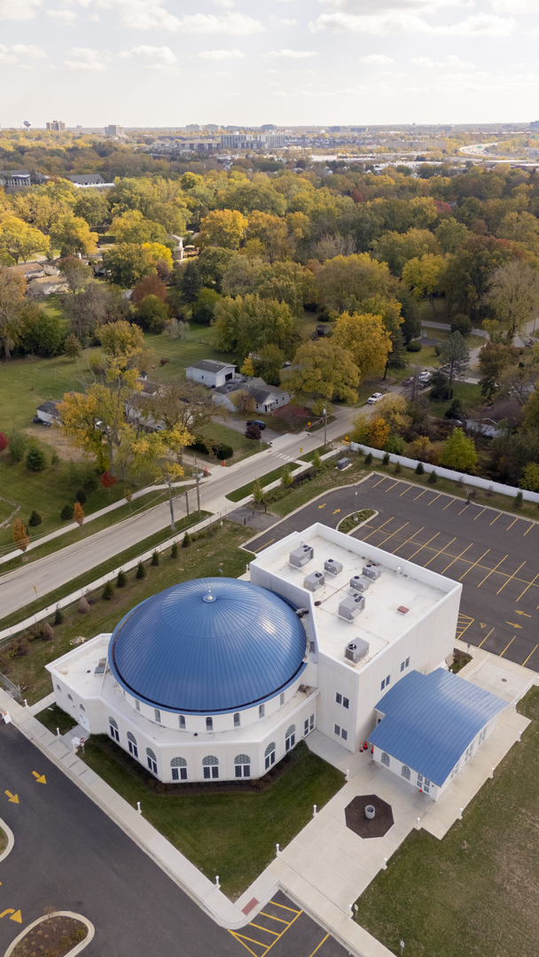 1225 S Lawler Avenue, Lombard, IL 60148