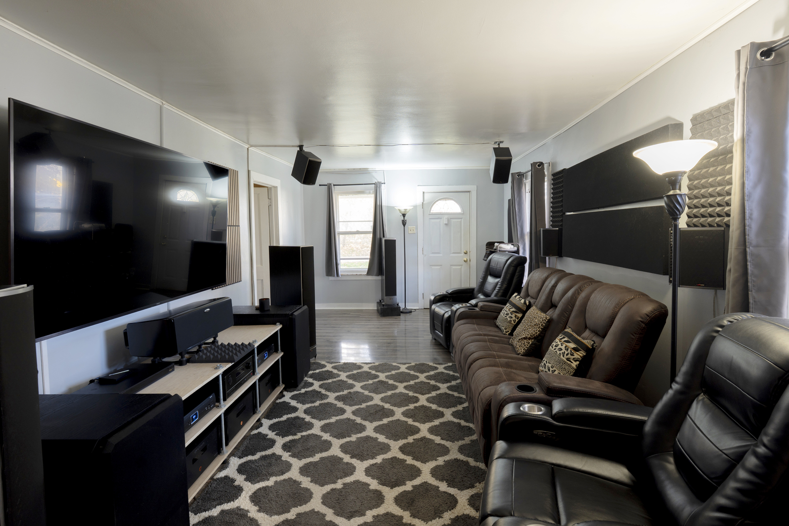 1225 S Lawler Avenue, Lombard, IL 60148