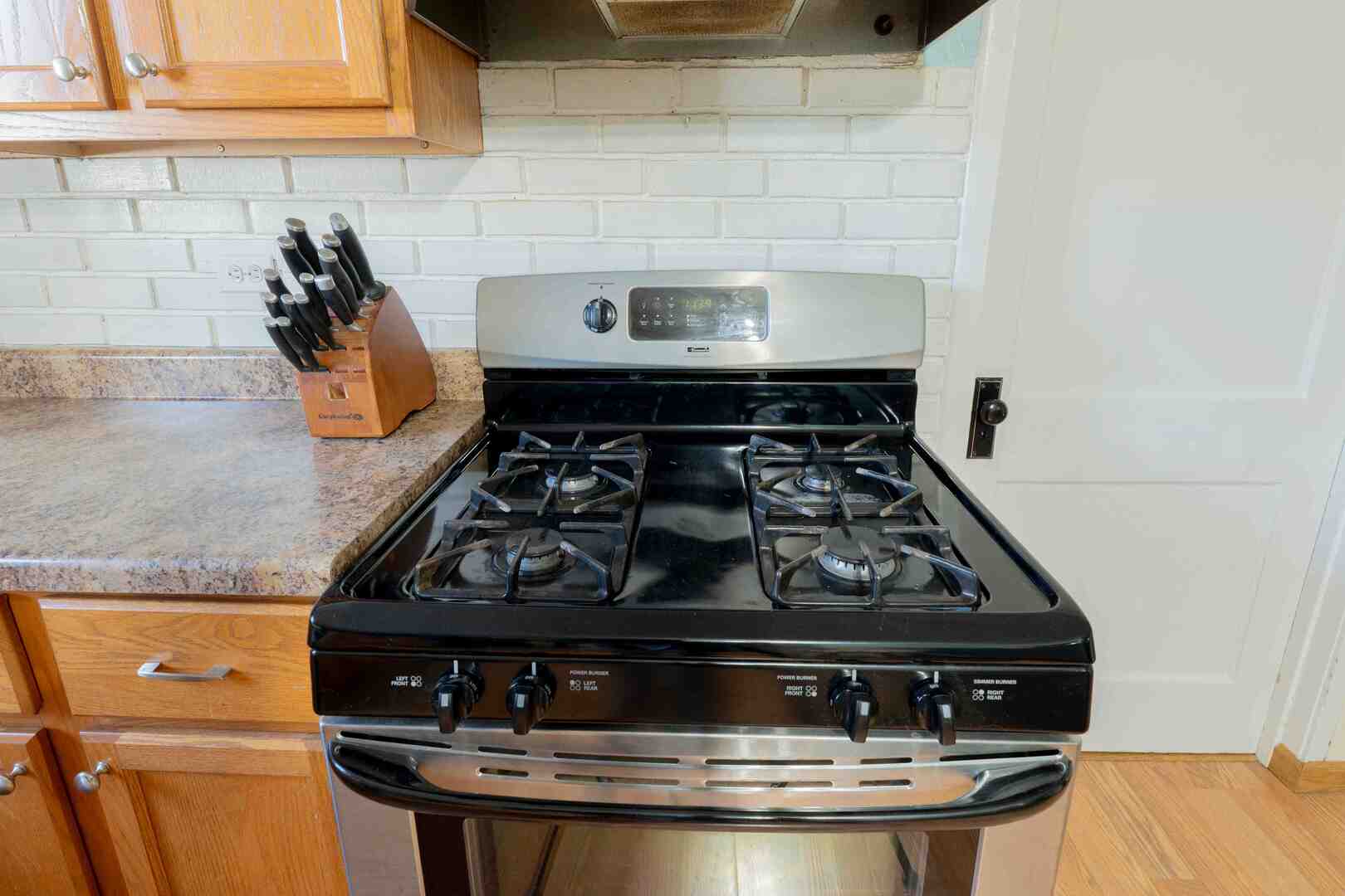 1225 S Lawler Avenue, Lombard, IL 60148