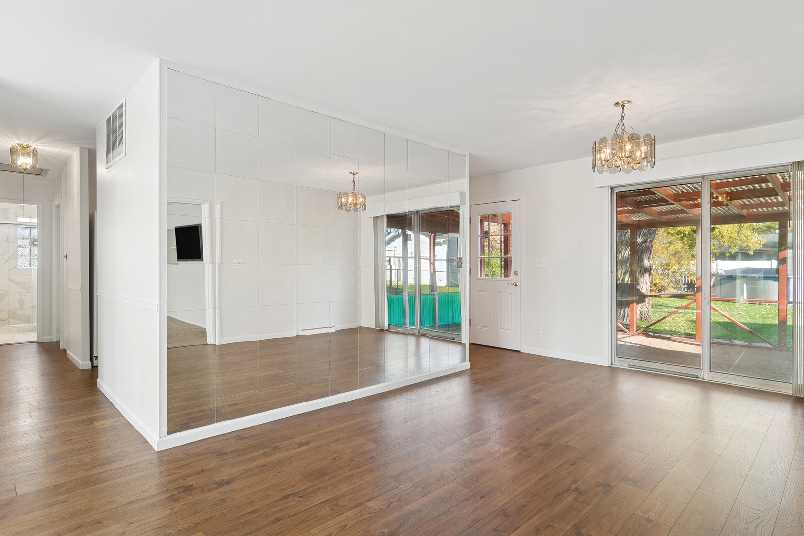 36 Crestview Terrace, Buffalo Grove, IL 60089