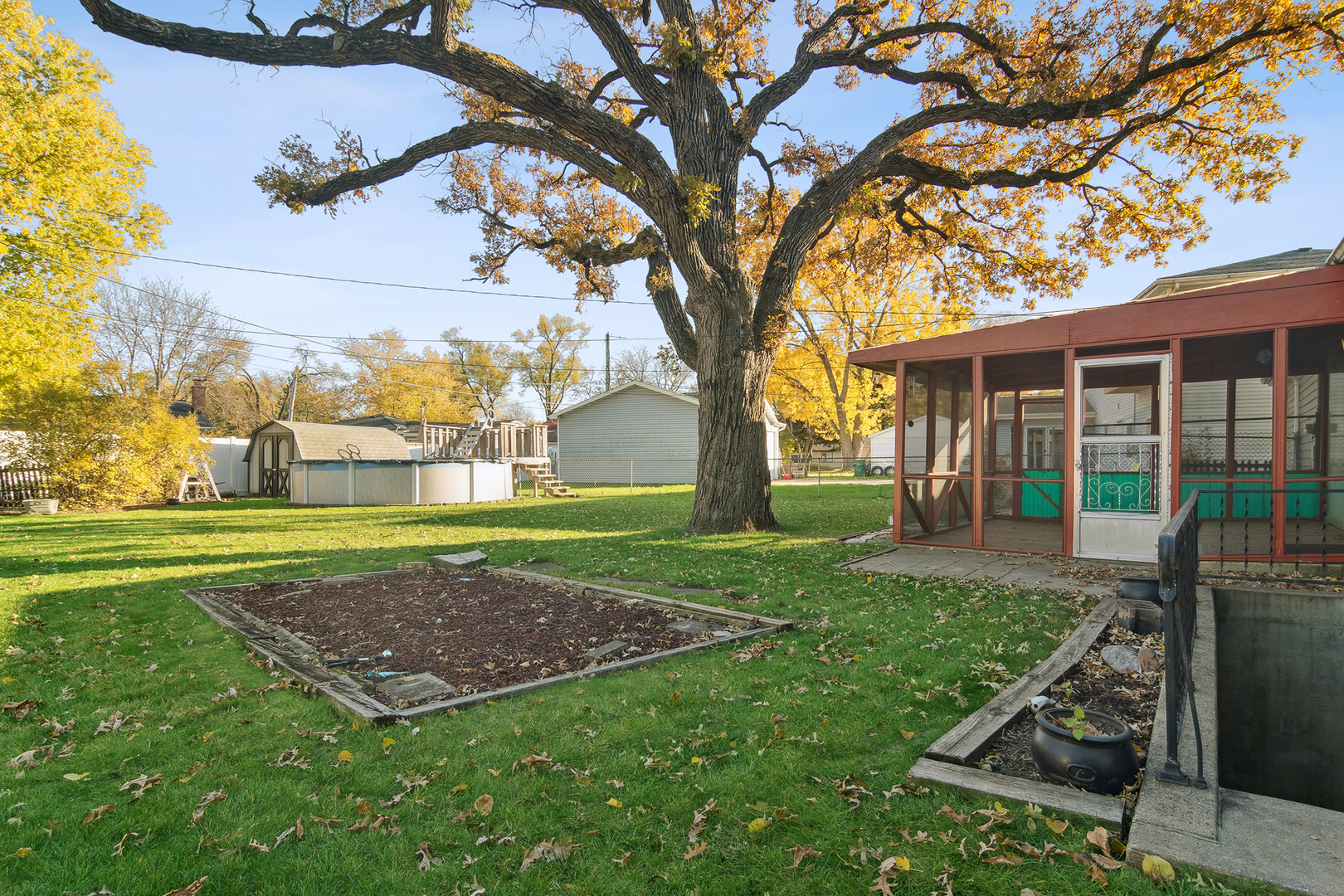 36 Crestview Terrace, Buffalo Grove, IL 60089