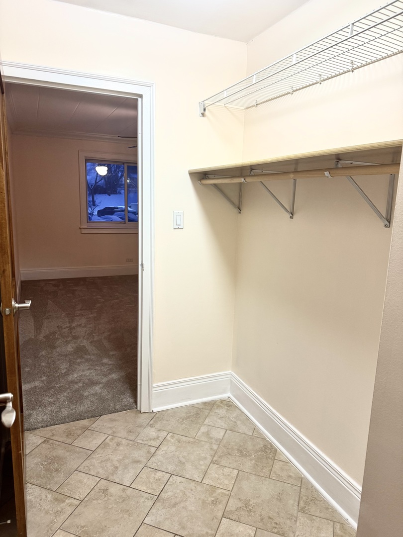 300 S Roselle Road #207, Schaumburg, IL 60193