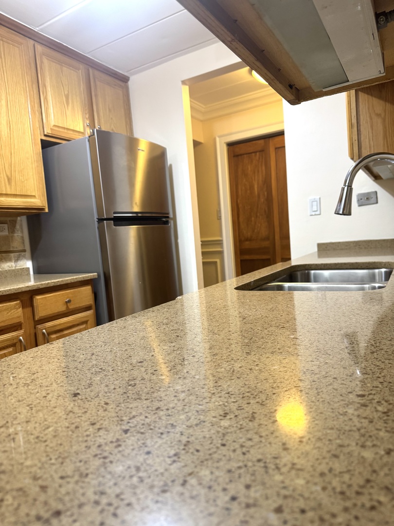 300 S Roselle Road #207, Schaumburg, IL 60193