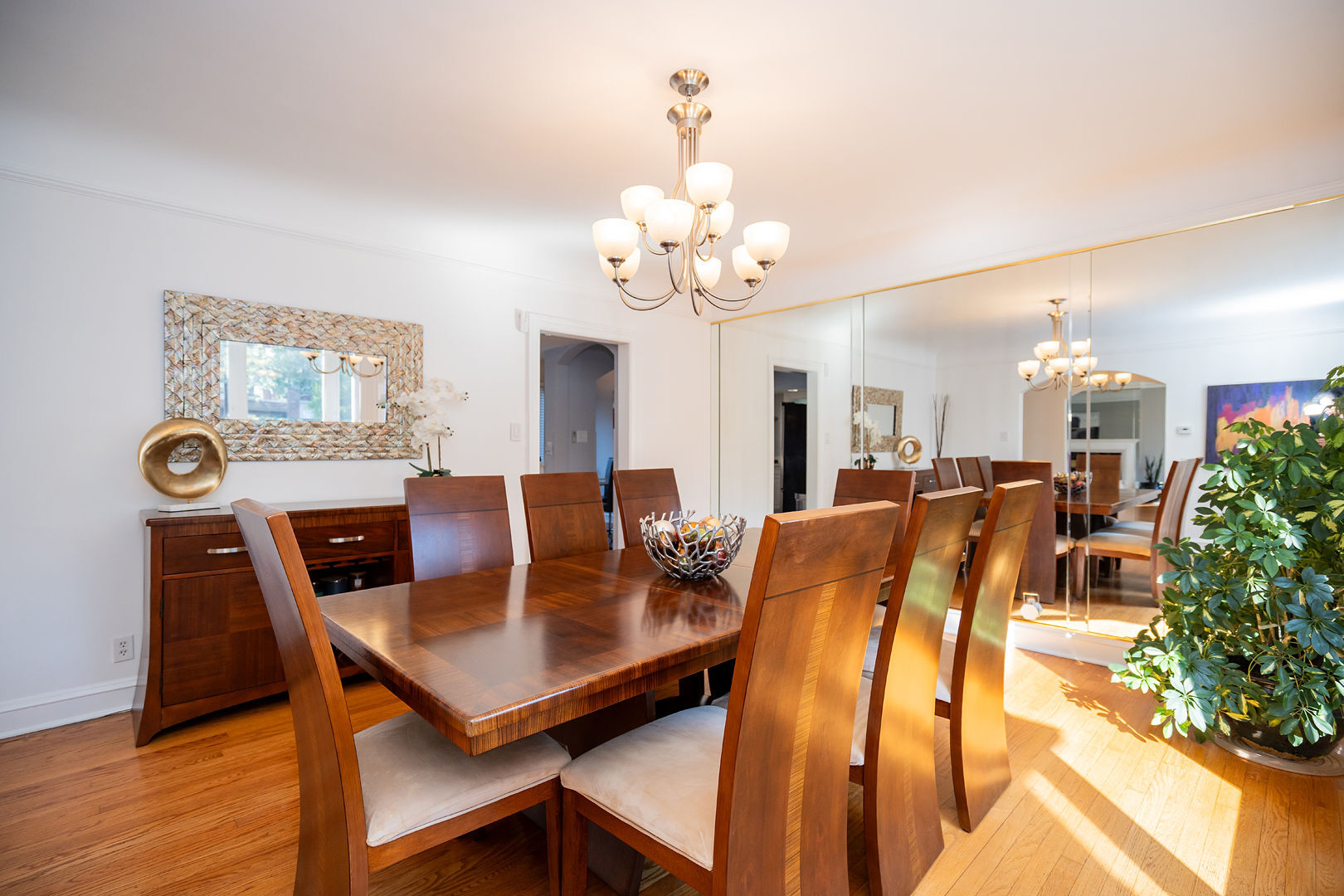 10656 S Oakley Avenue, Chicago, IL 60643