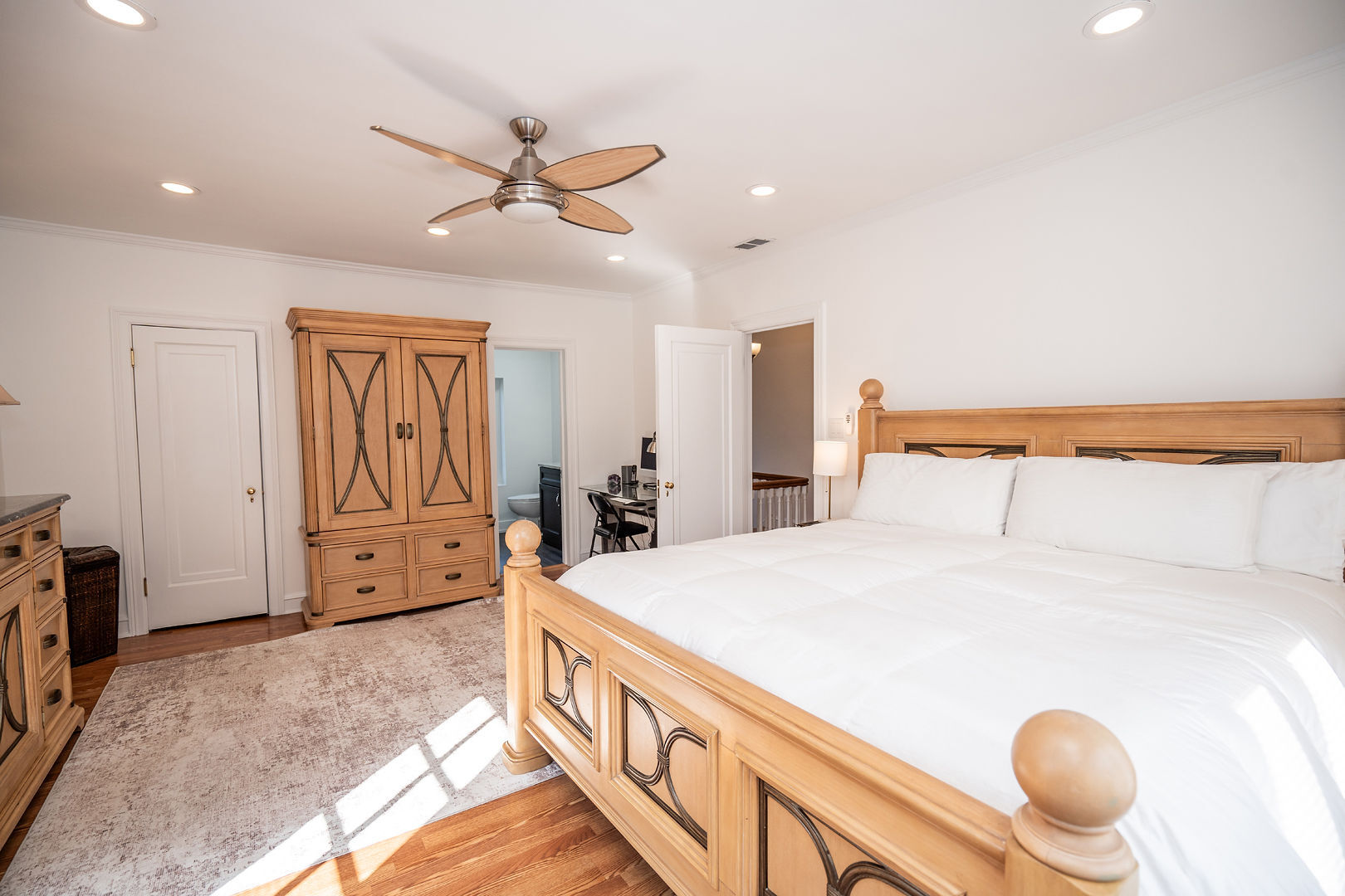 10656 S Oakley Avenue, Chicago, IL 60643