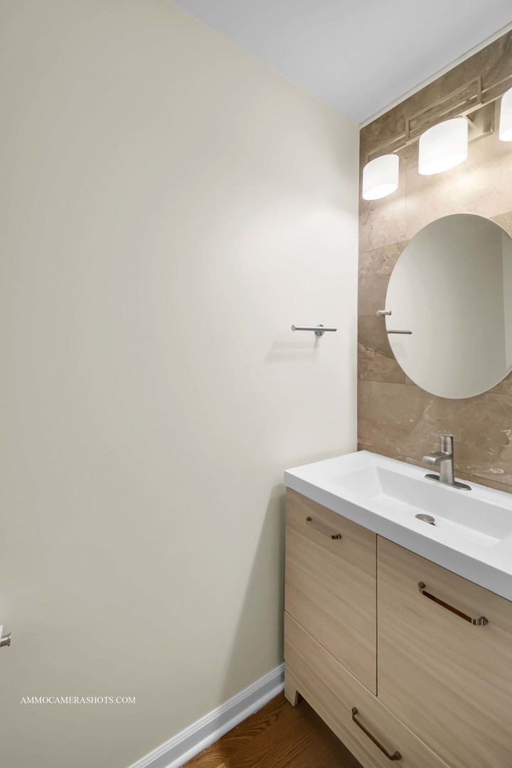 3107 Whitney Road, Aurora, IL 60502