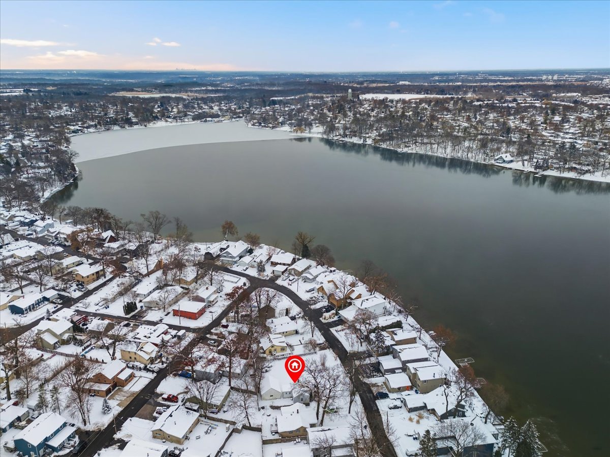 33759 N Lake Shore Drive, Grayslake, IL 60030