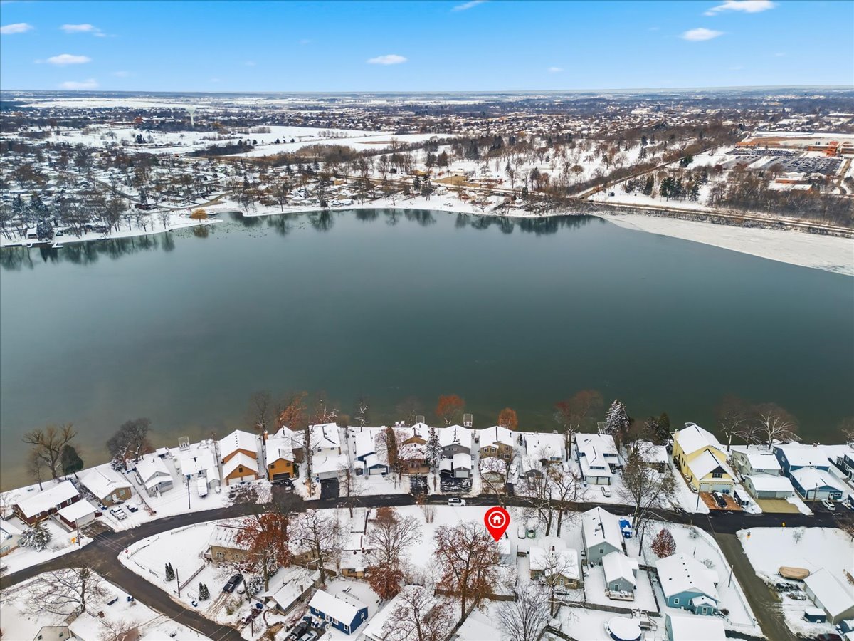 33759 N Lake Shore Drive, Grayslake, IL 60030