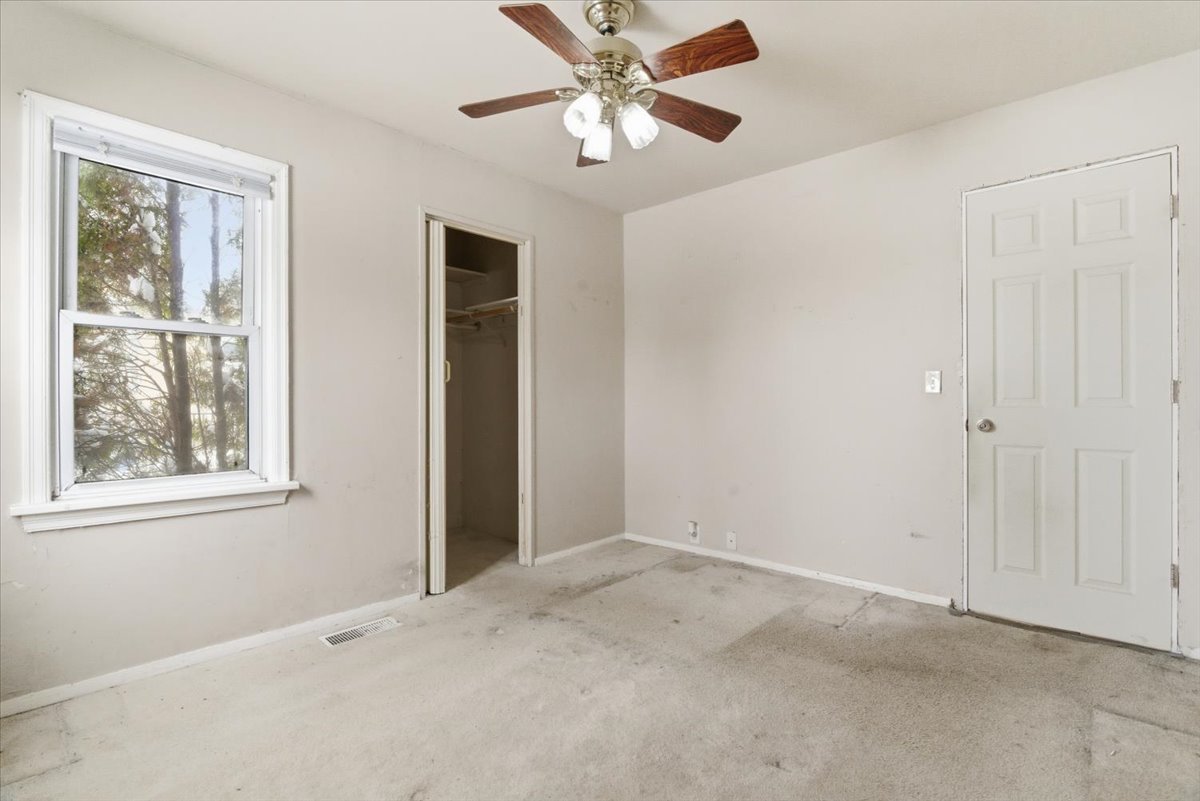 33759 N Lake Shore Drive, Grayslake, IL 60030