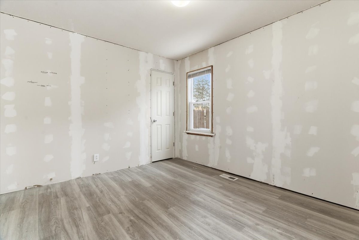 33759 N Lake Shore Drive, Grayslake, IL 60030