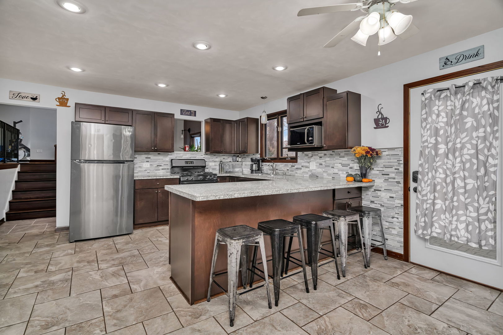 24556 W Lancelot Lane, Shorewood, IL 60404