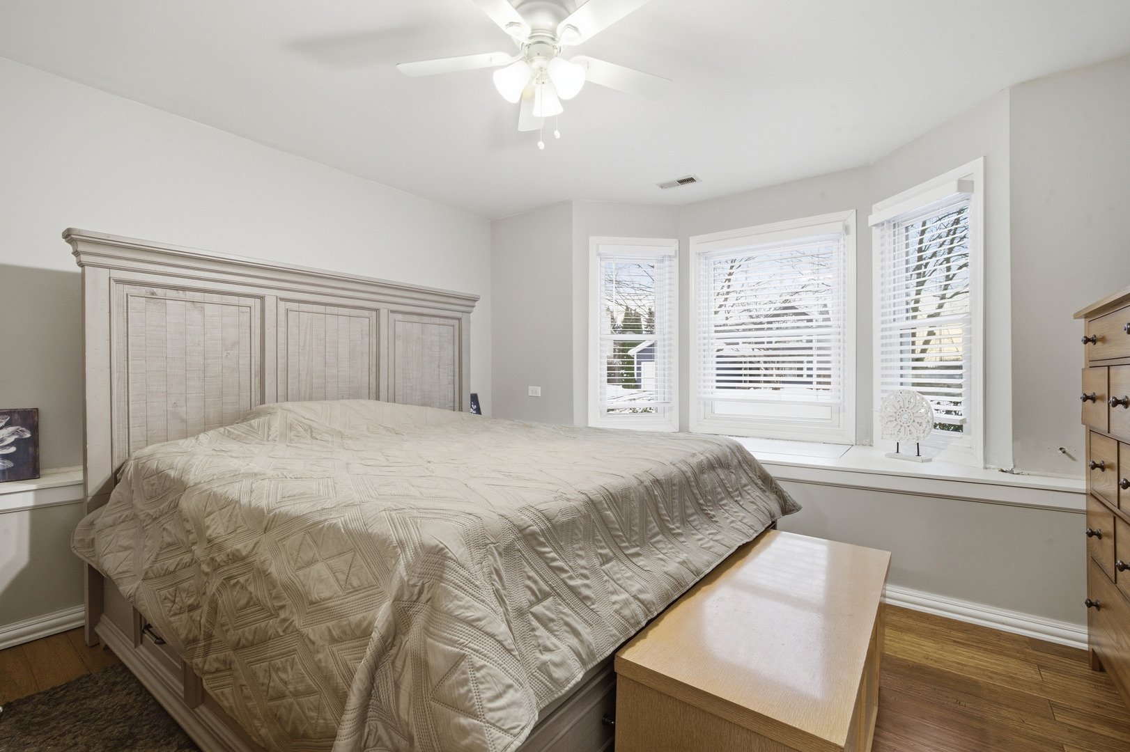 1032 Oak Tree Trail, Lake Villa, IL 60046