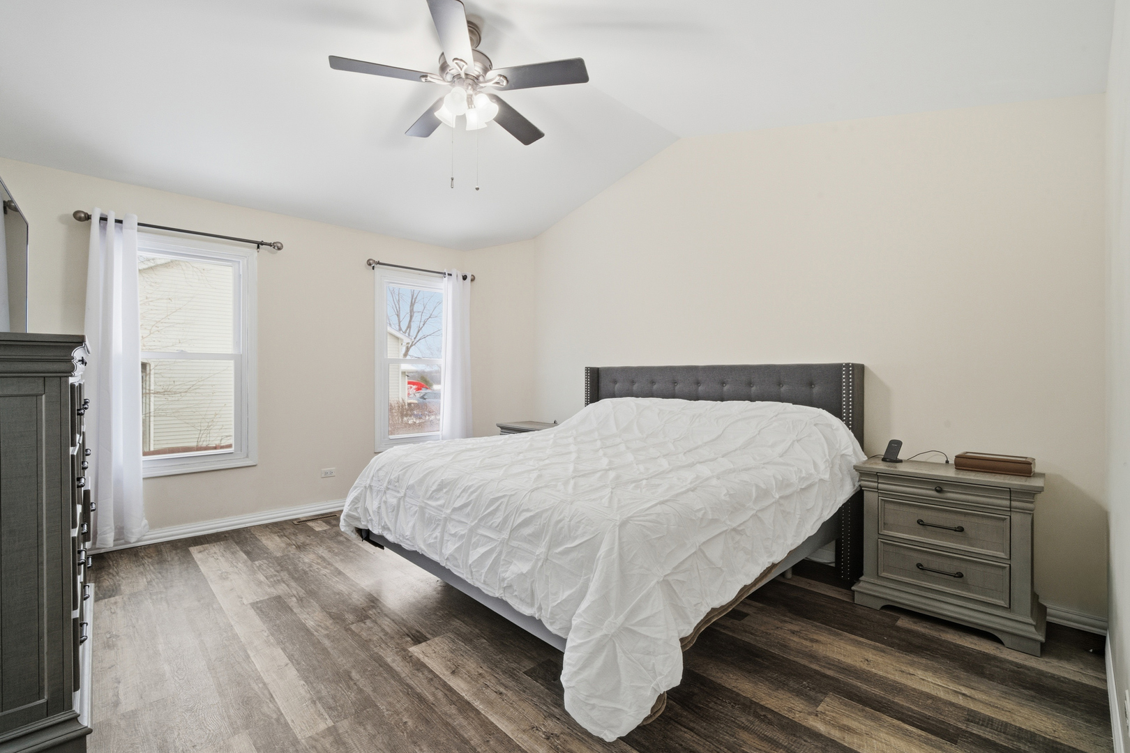 1032 Oak Tree Trail, Lake Villa, IL 60046