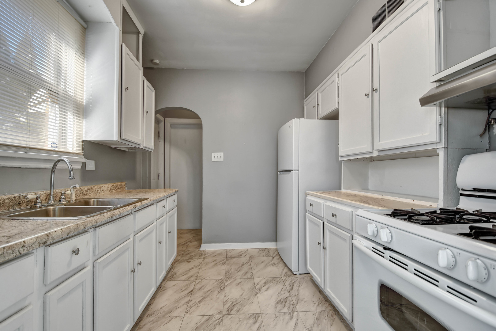 351 16th Place, Chicago Heights, IL 60411