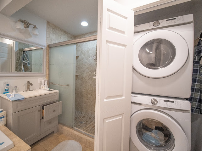 10086 S 84TH Terrace #303, Palos Hills, IL 60465