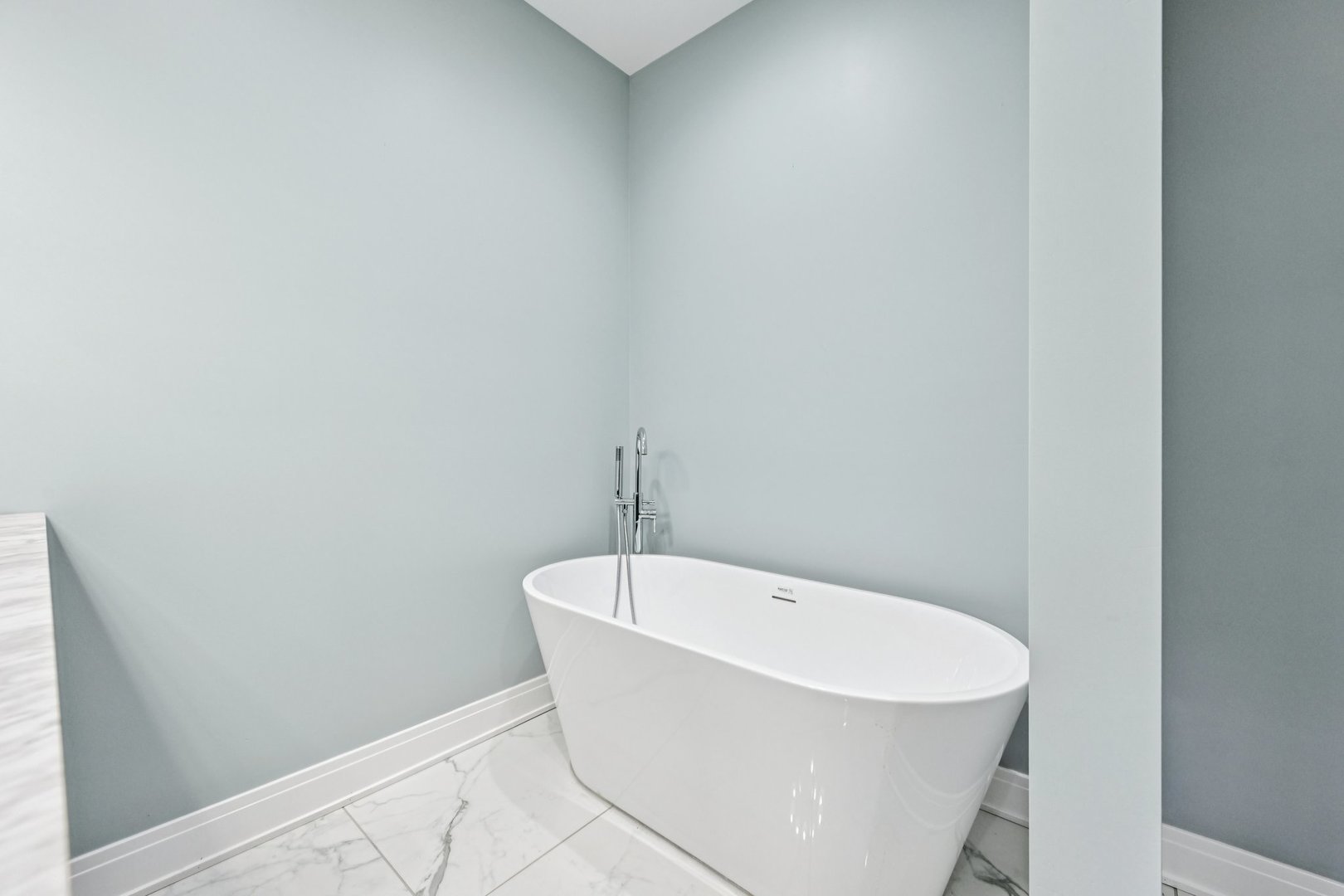 6547 S Langley Avenue, Chicago, IL 60637