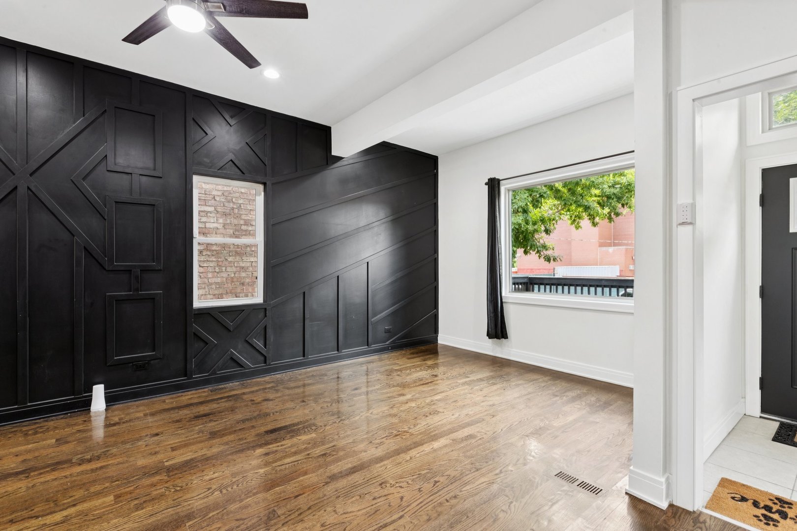 6547 S Langley Avenue, Chicago, IL 60637