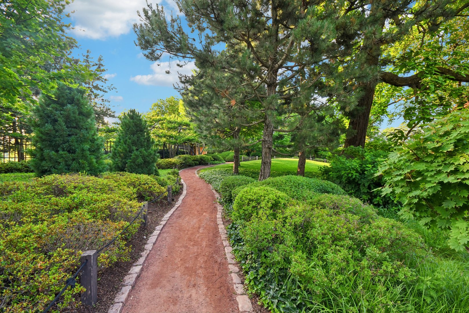 6547 S Langley Avenue, Chicago, IL 60637