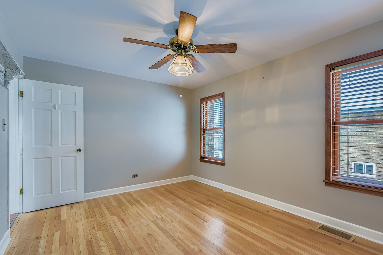 10646 S Saint Louis Avenue, Chicago, IL 60655