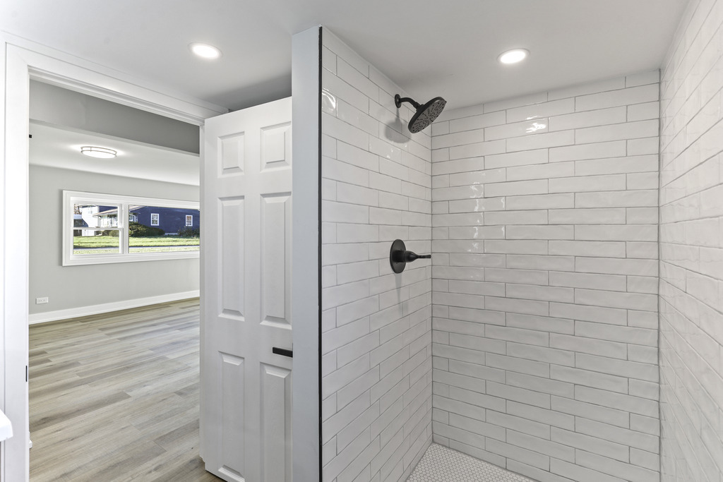 8409 Newland Avenue, Burbank, IL 60459