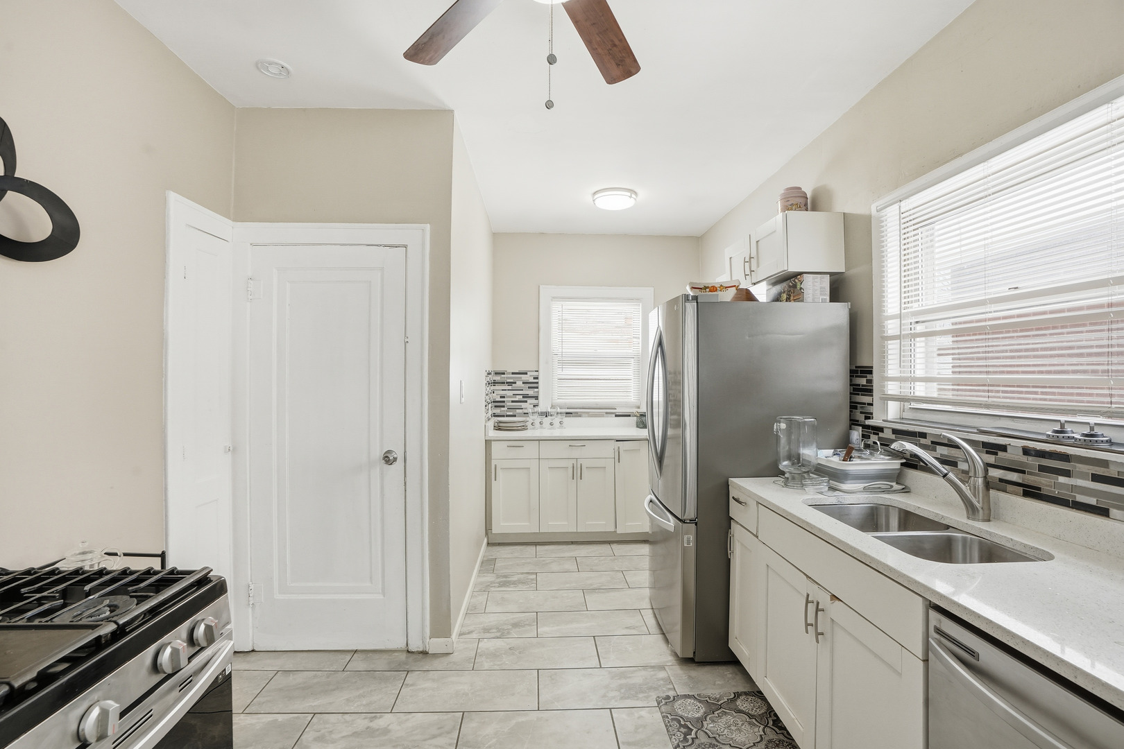 126 Warren Street, Calumet City, IL 60409