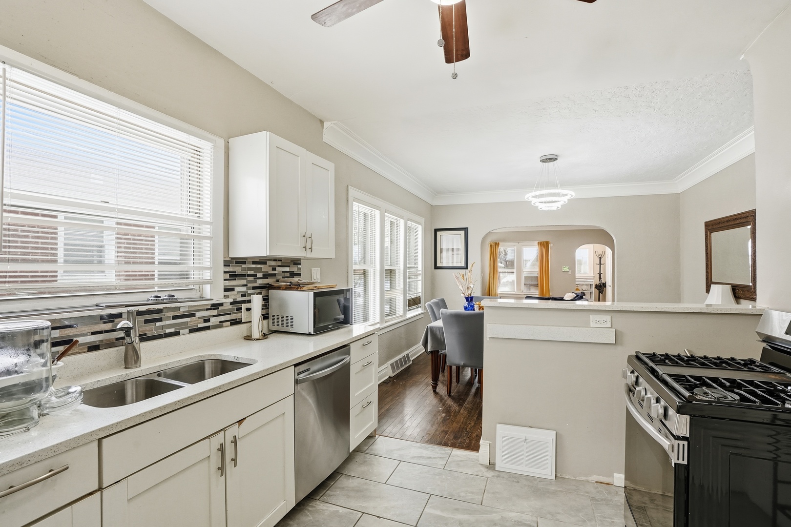 126 Warren Street, Calumet City, IL 60409