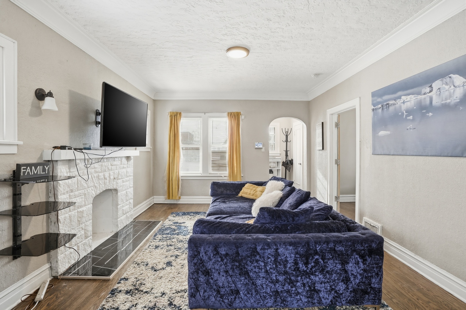 126 Warren Street, Calumet City, IL 60409