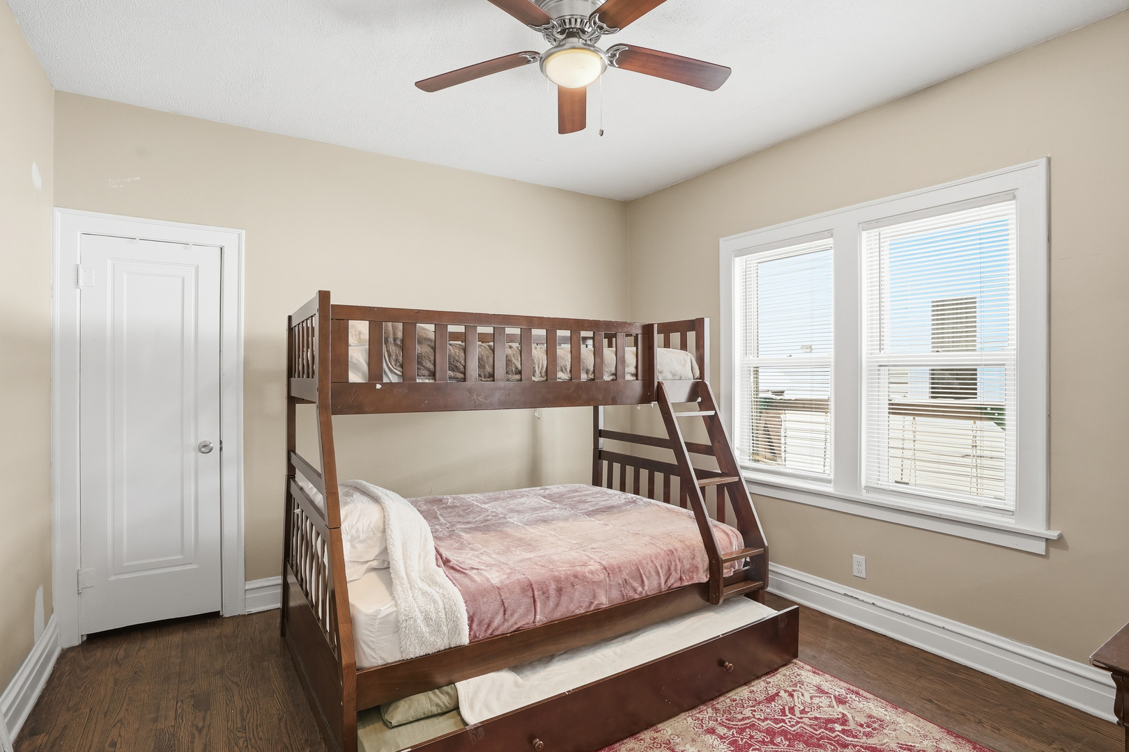 126 Warren Street, Calumet City, IL 60409