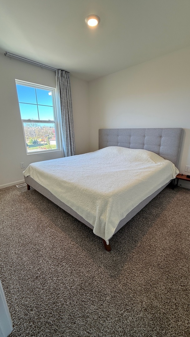 2008 Yellowstone Boulevard #2008, Mundelein, IL 60060