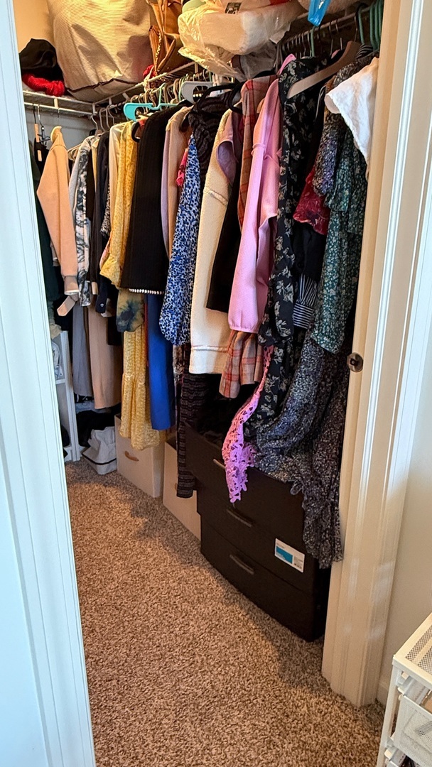 2008 Yellowstone Boulevard #2008, Mundelein, IL 60060