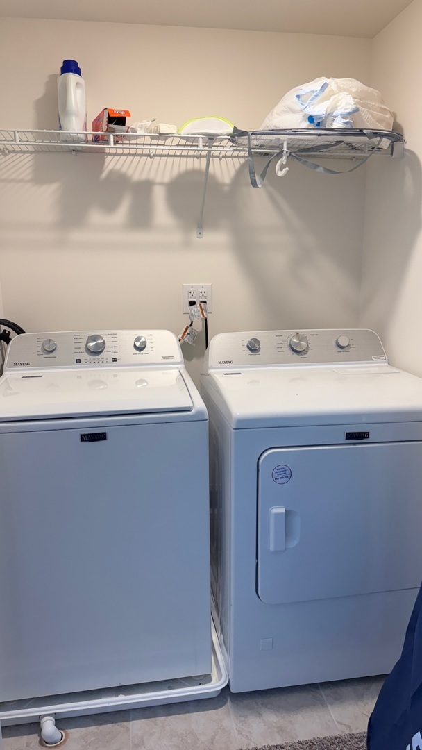 2008 Yellowstone Boulevard #2008, Mundelein, IL 60060