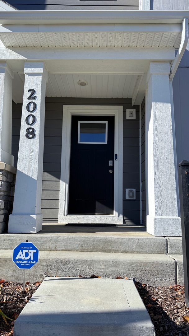 2008 Yellowstone Boulevard #2008, Mundelein, IL 60060