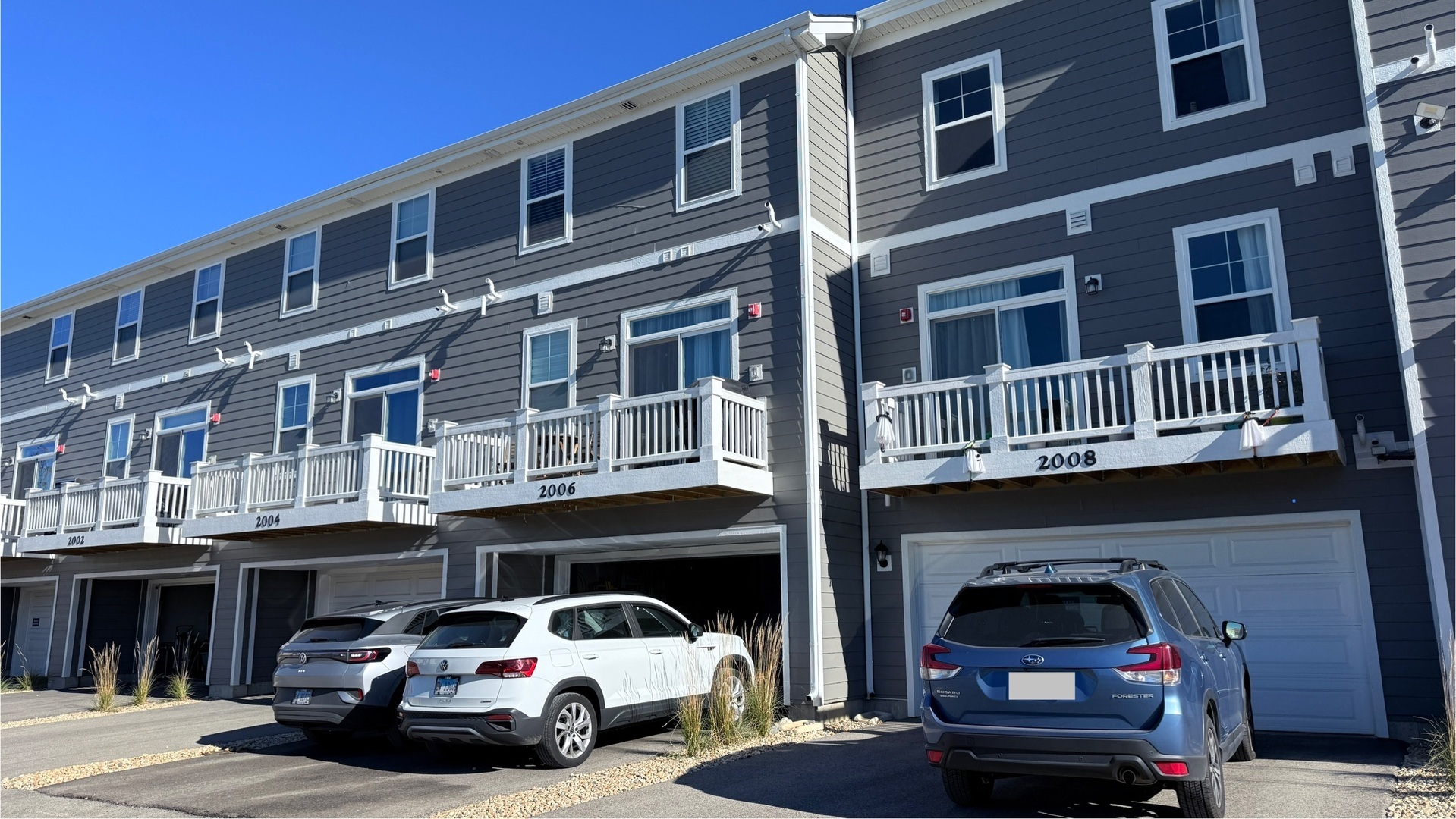 2008 Yellowstone Boulevard #2008, Mundelein, IL 60060